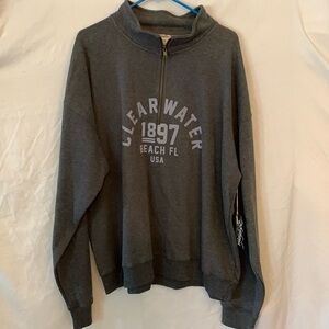 New sweatshirt 2X gray says Clearwater Beach